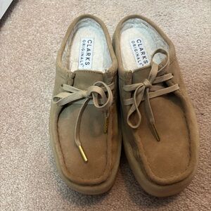 Clarks Original Tan Suede Shoes